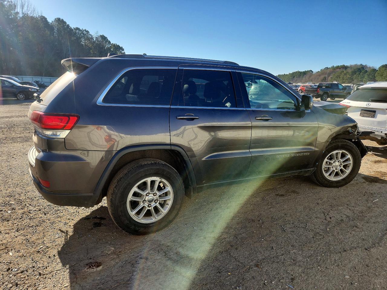 2020 JEEP GRAND CHEROKEE LAREDO — снимка 3