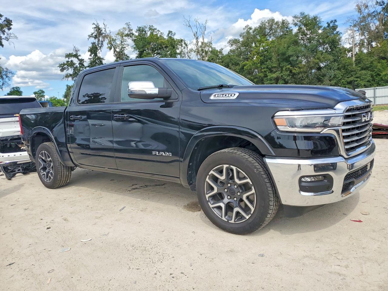2026 RAM 1500 LARAMIE — снимка 4