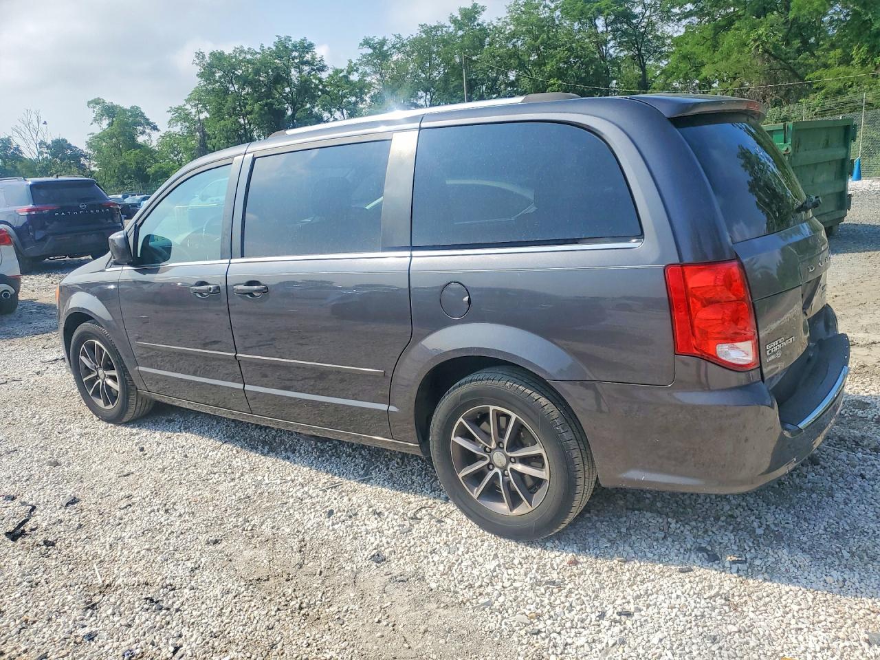 2017 DODGE GRAND CARAVAN SXT — снимка 2