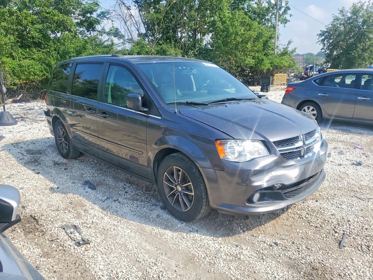 2017 DODGE GRAND CARAVAN SXT — снимка 4