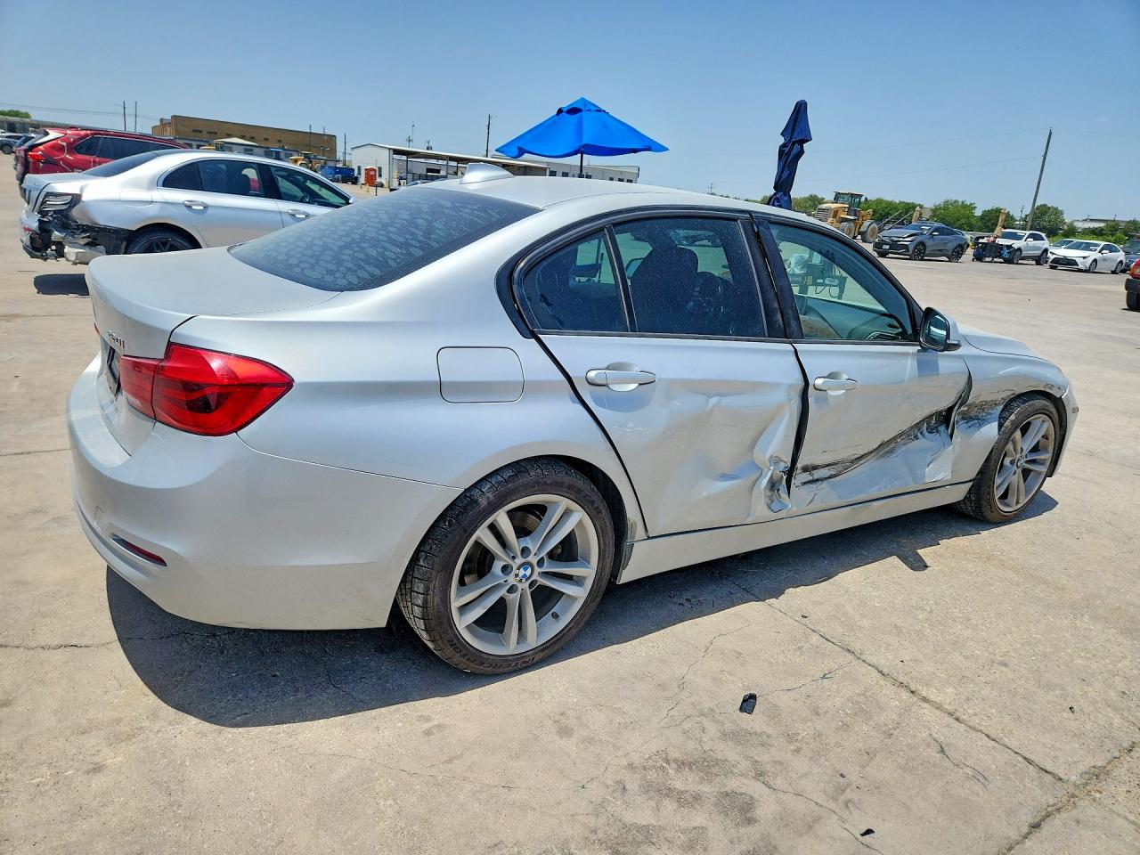 2016 BMW 320 I — снимка 3