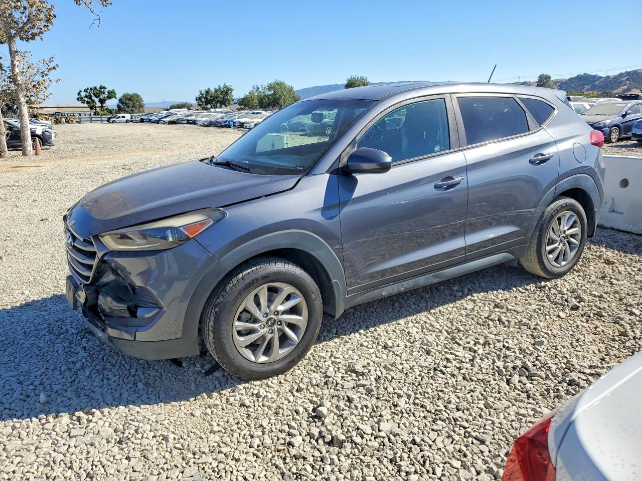 2016 HYUNDAI TUCSON SE