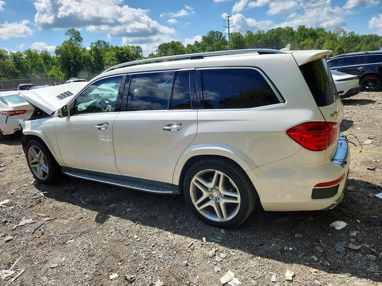 2015 MERCEDES-BENZ GL 550 4MATIC — снимка 2