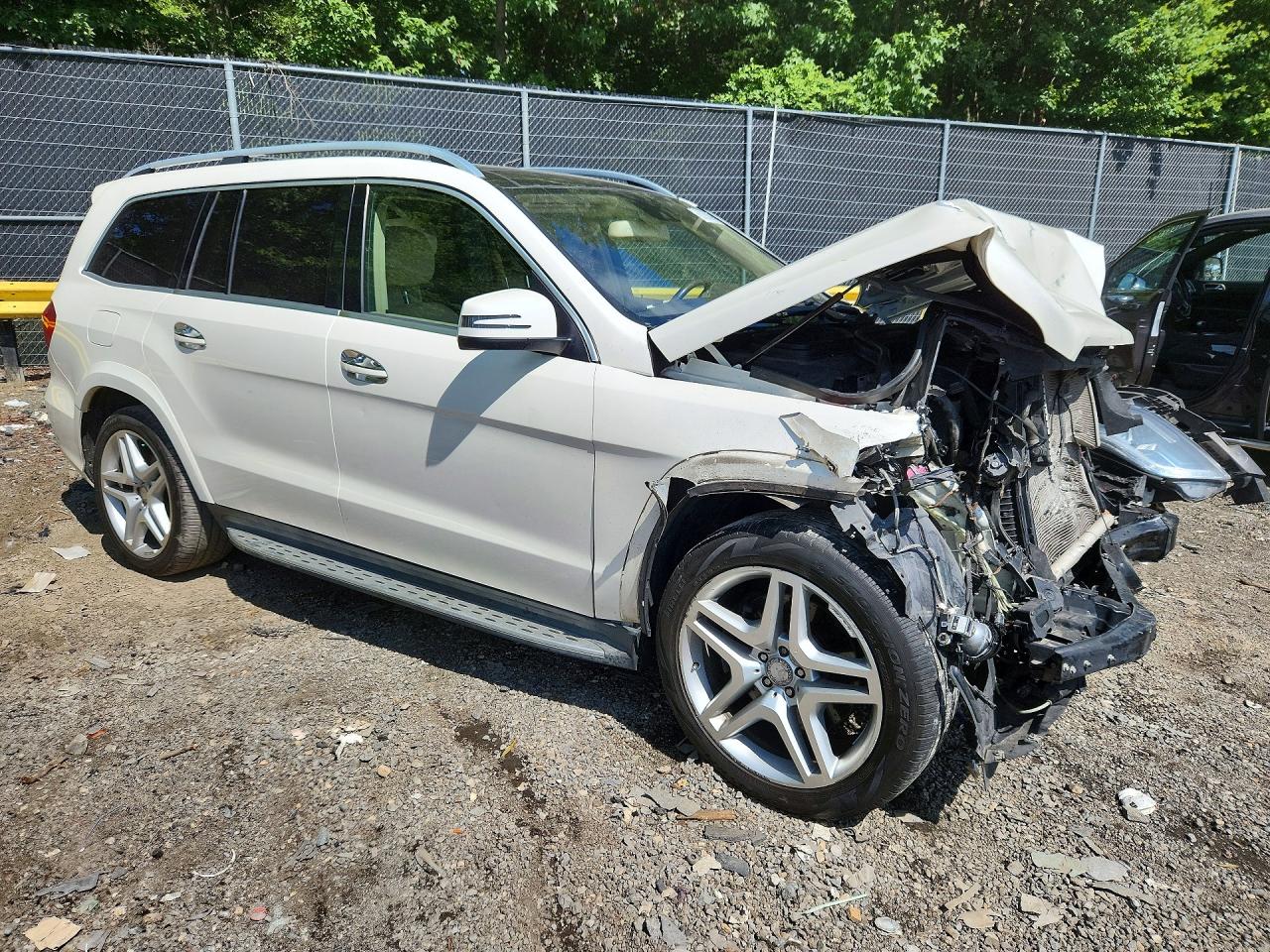 2015 MERCEDES-BENZ GL 550 4MATIC — снимка 4