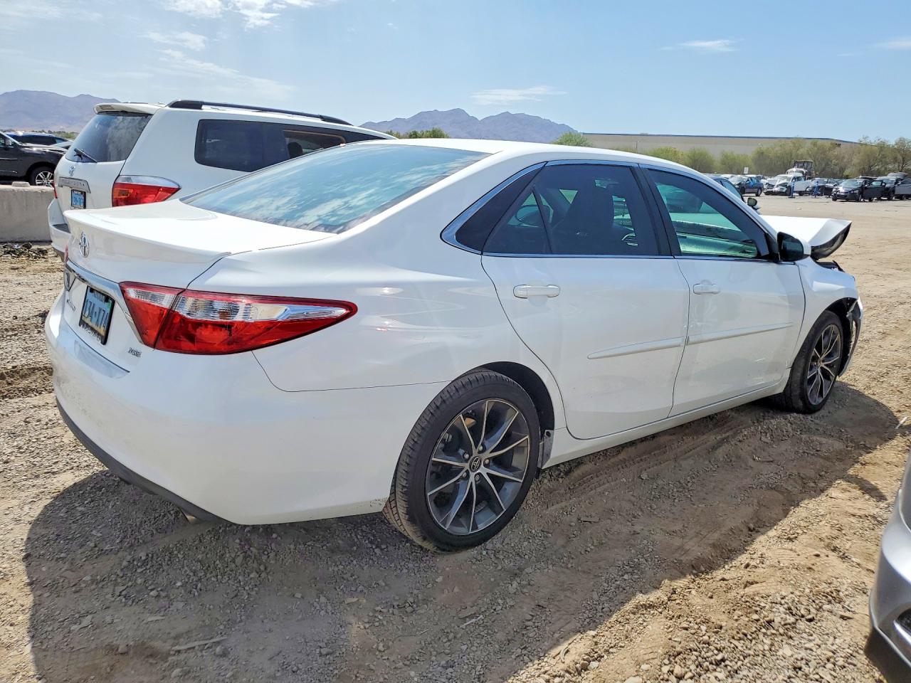 2017 TOYOTA CAMRY XLE V6 — снимка 3