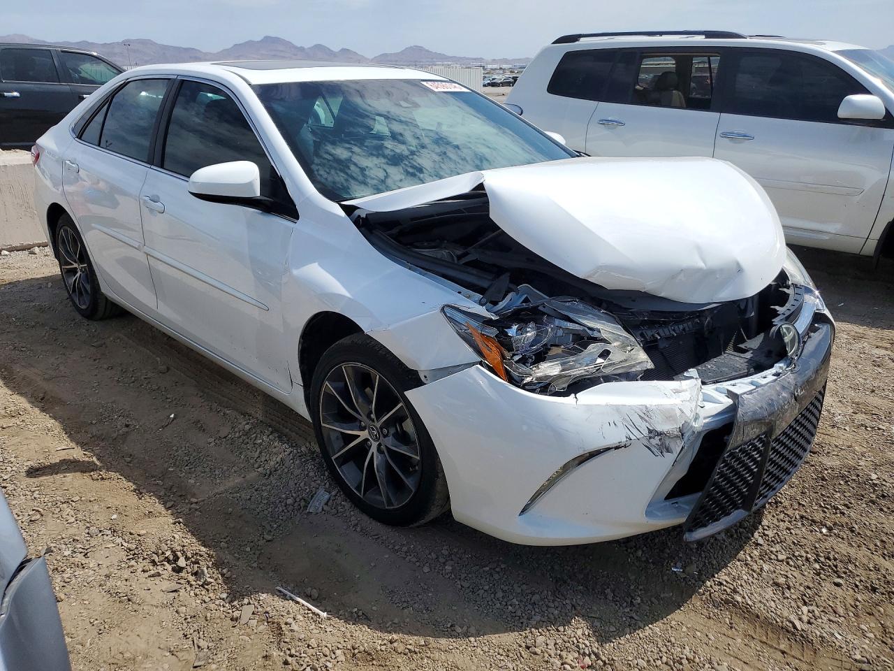 2017 TOYOTA CAMRY XLE V6 — снимка 4