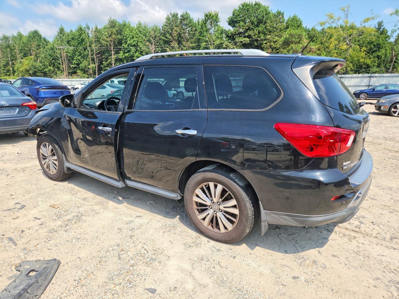 2018 NISSAN PATHFINDER SV — снимка 2