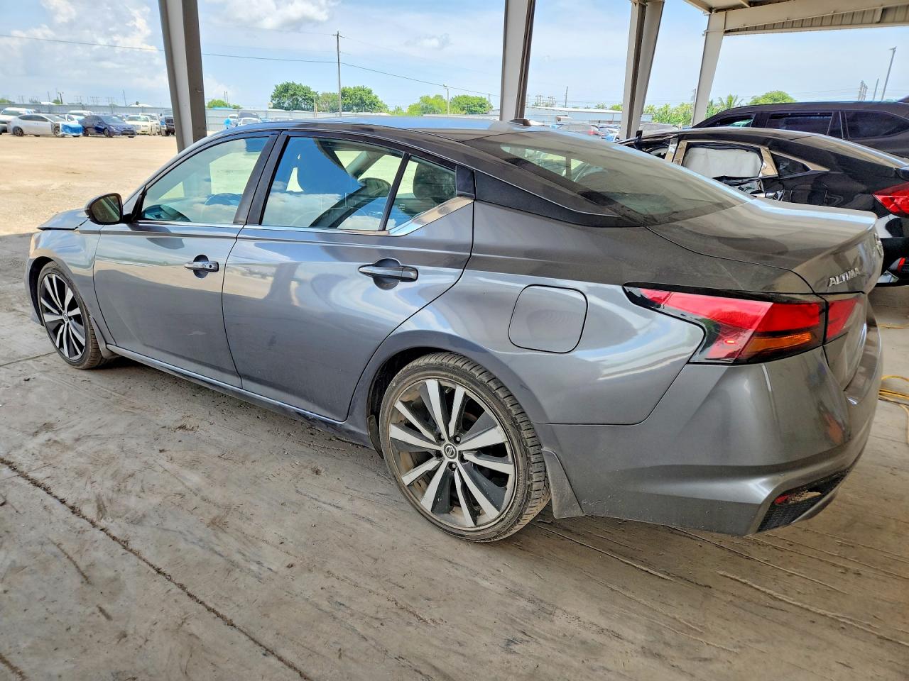 2019 NISSAN ALTIMA SR — снимка 2