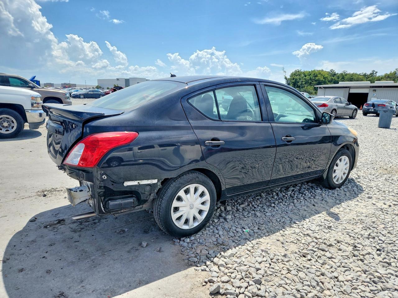 2017 NISSAN VERSA 1.6 S PLUS — снимка 3