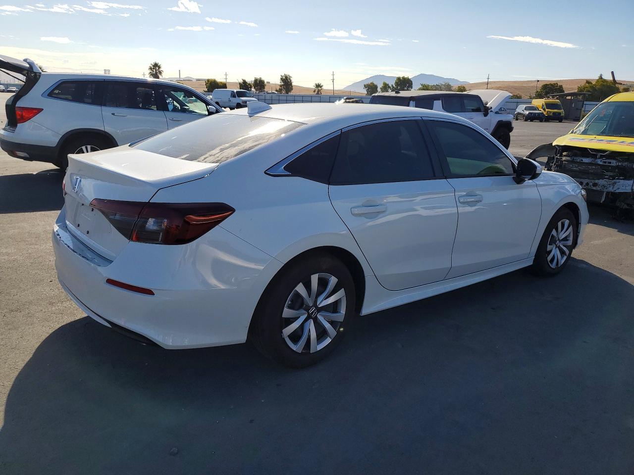 2026 HONDA CIVIC LX — photo 3