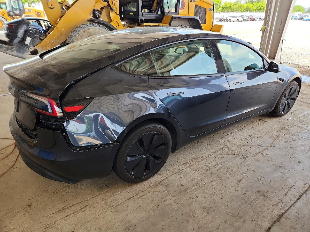2024 TESLA MODEL 3 — снимка 3