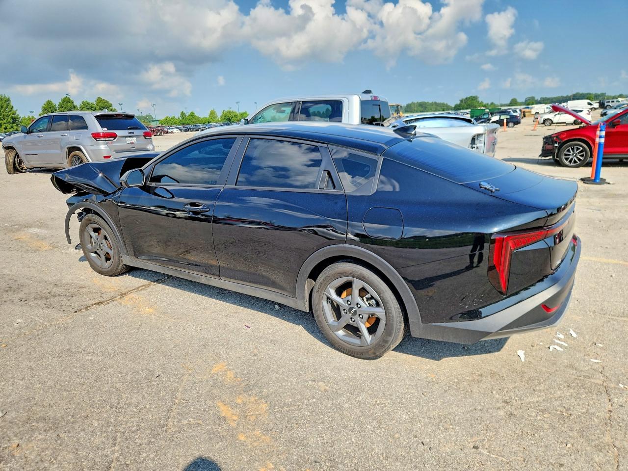 2025 KIA K4 LXS — снимка 2