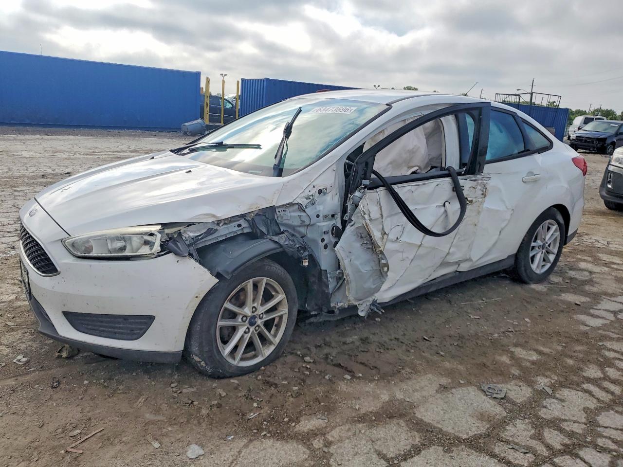2016 FORD FOCUS SE