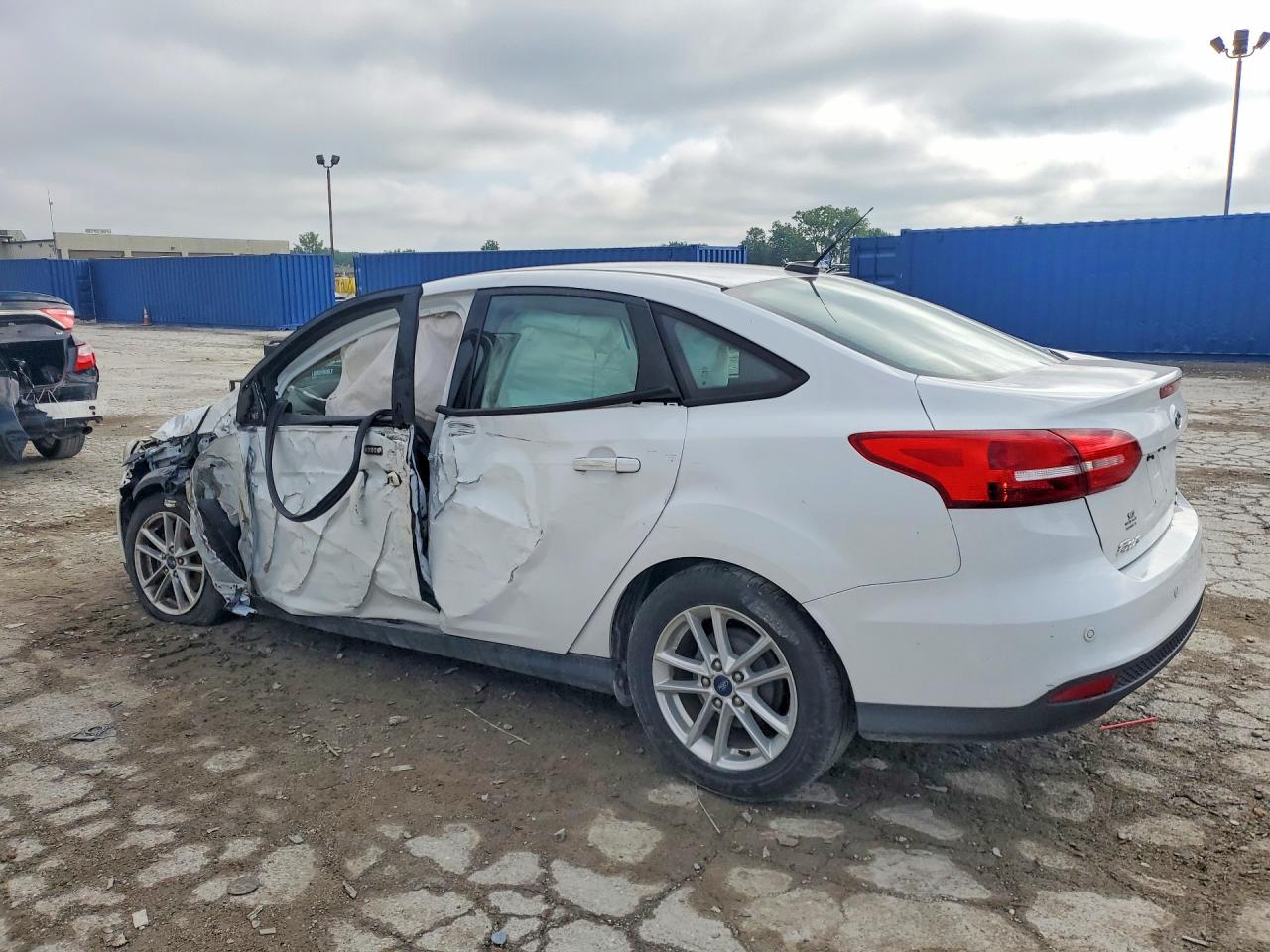 2016 FORD FOCUS SE — снимка 2