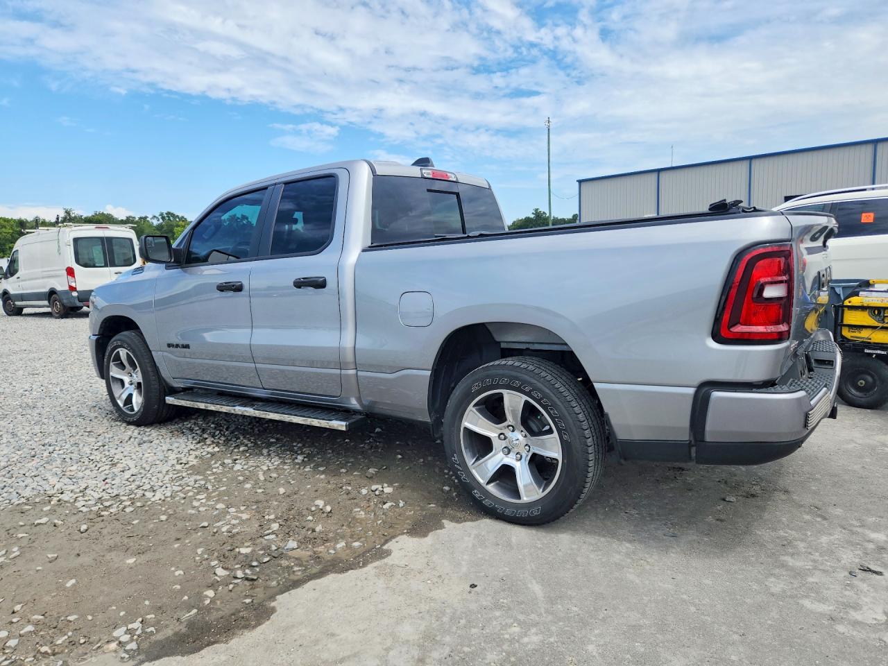 2025 RAM 1500 TRADESMAN — снимка 2
