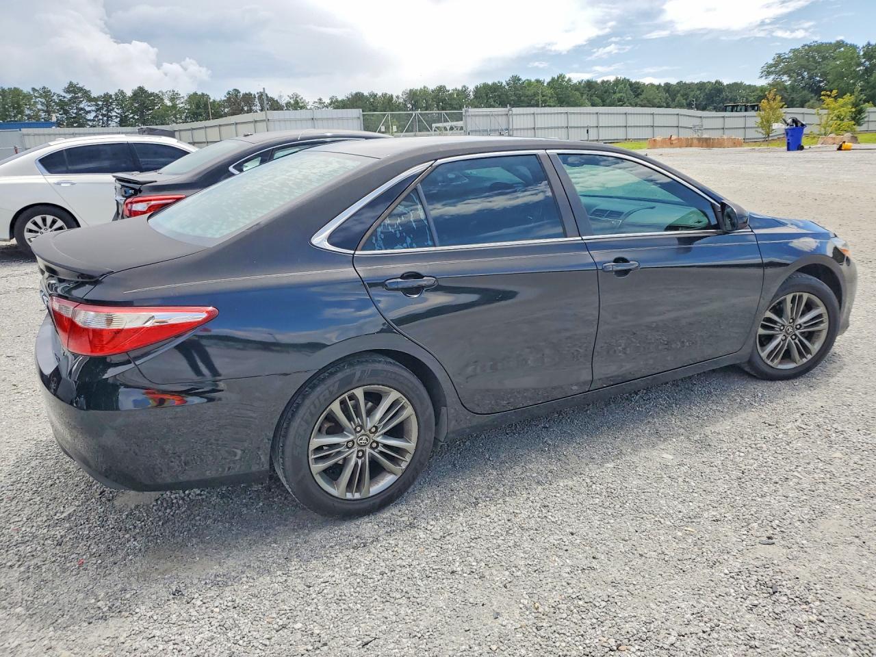 2017 TOYOTA CAMRY SE — снимка 3