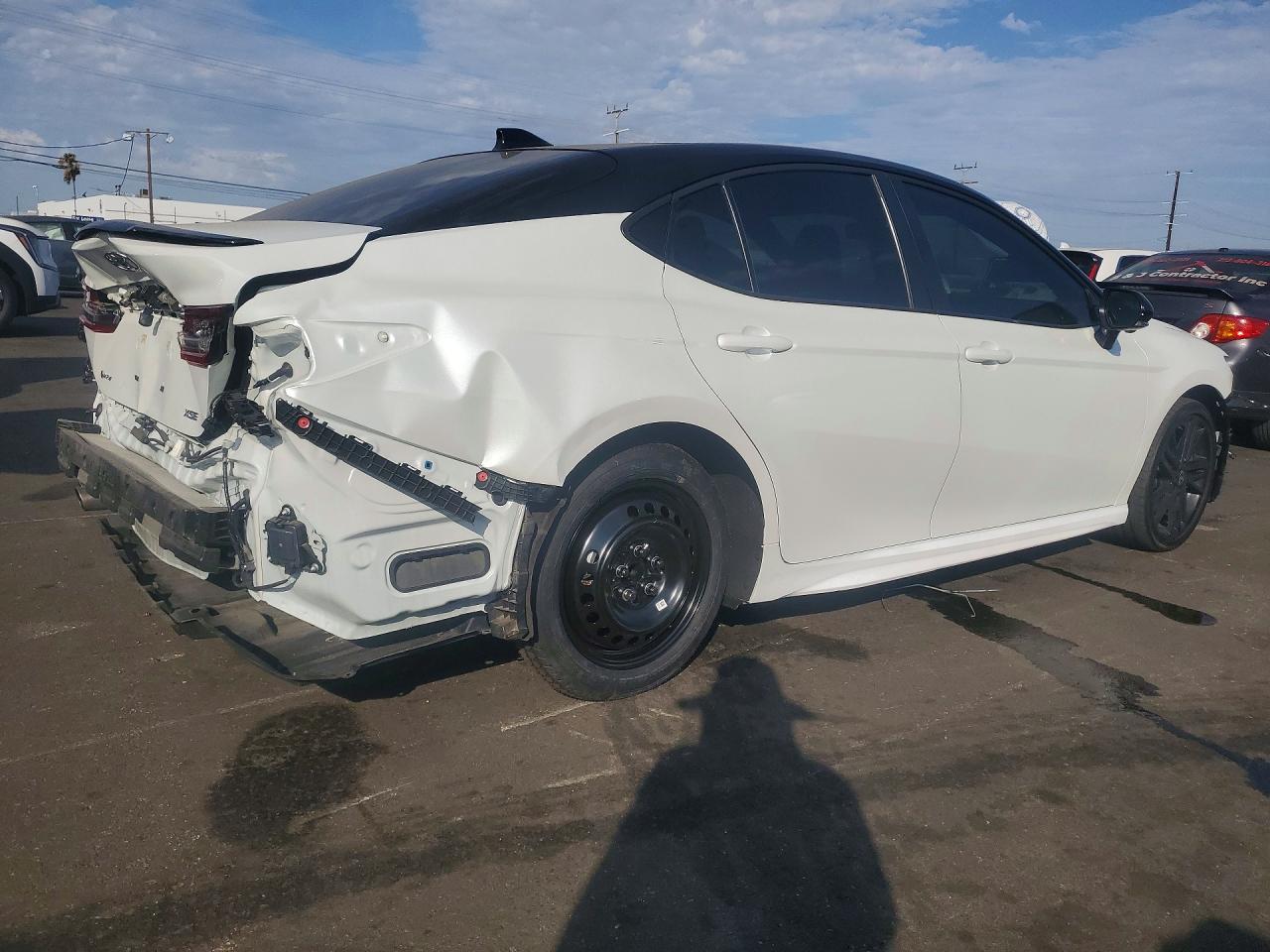 2025 TOYOTA CAMRY XSE — снимка 3
