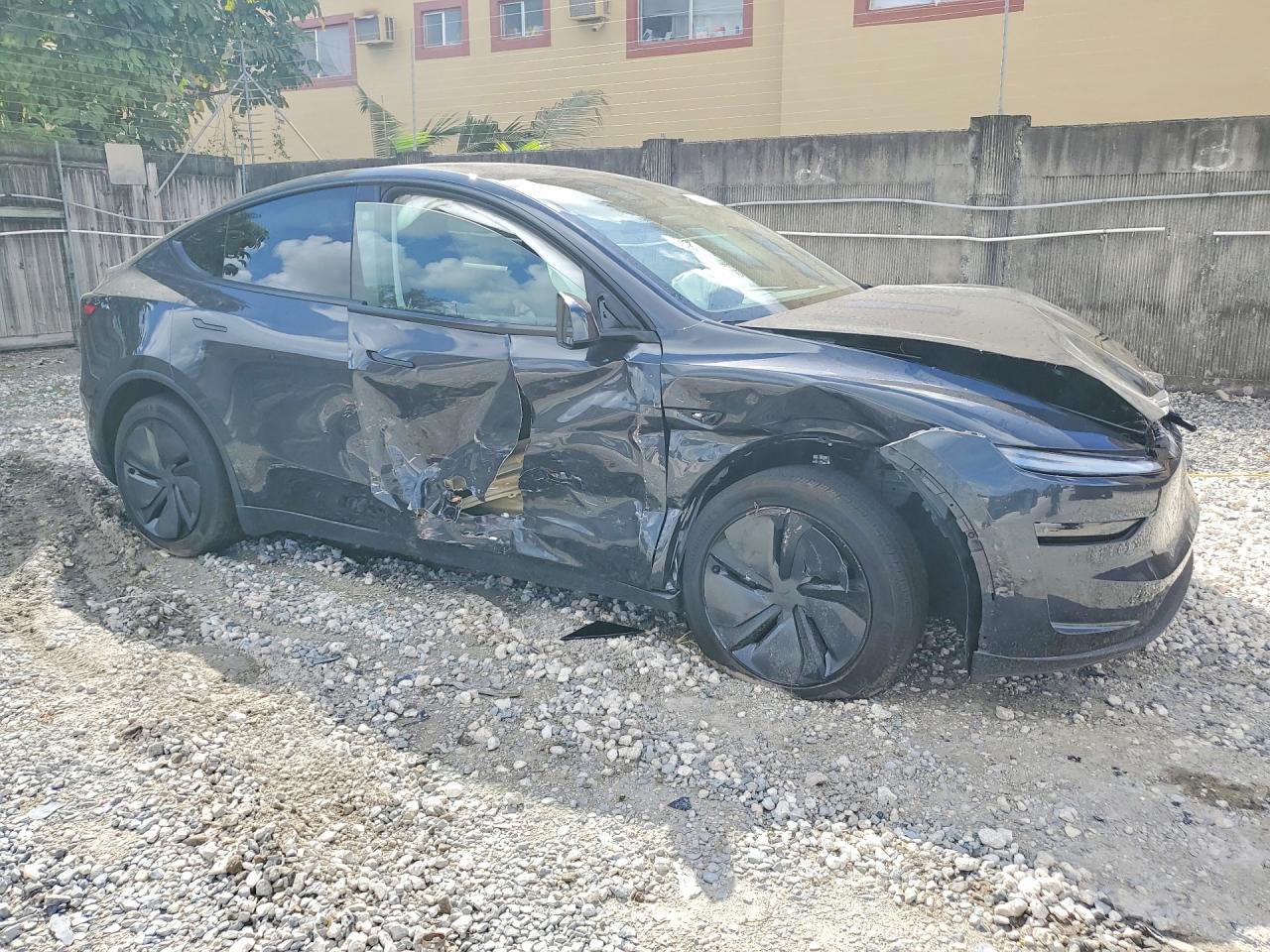 2026 TESLA MODEL Y — снимка 4