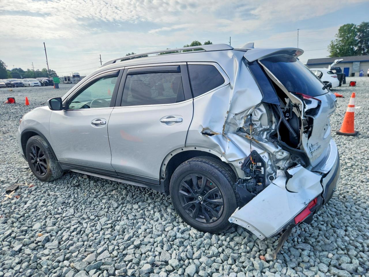 2018 NISSAN ROGUE SV — снимка 2