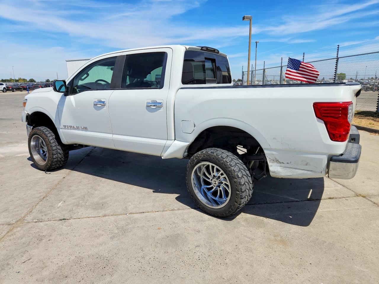 2018 NISSAN TITAN S — снимка 2