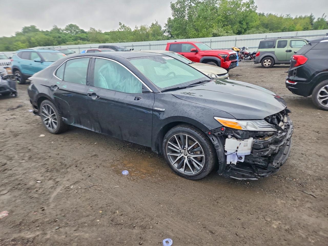 2021 TOYOTA CAMRY XLE — снимка 4