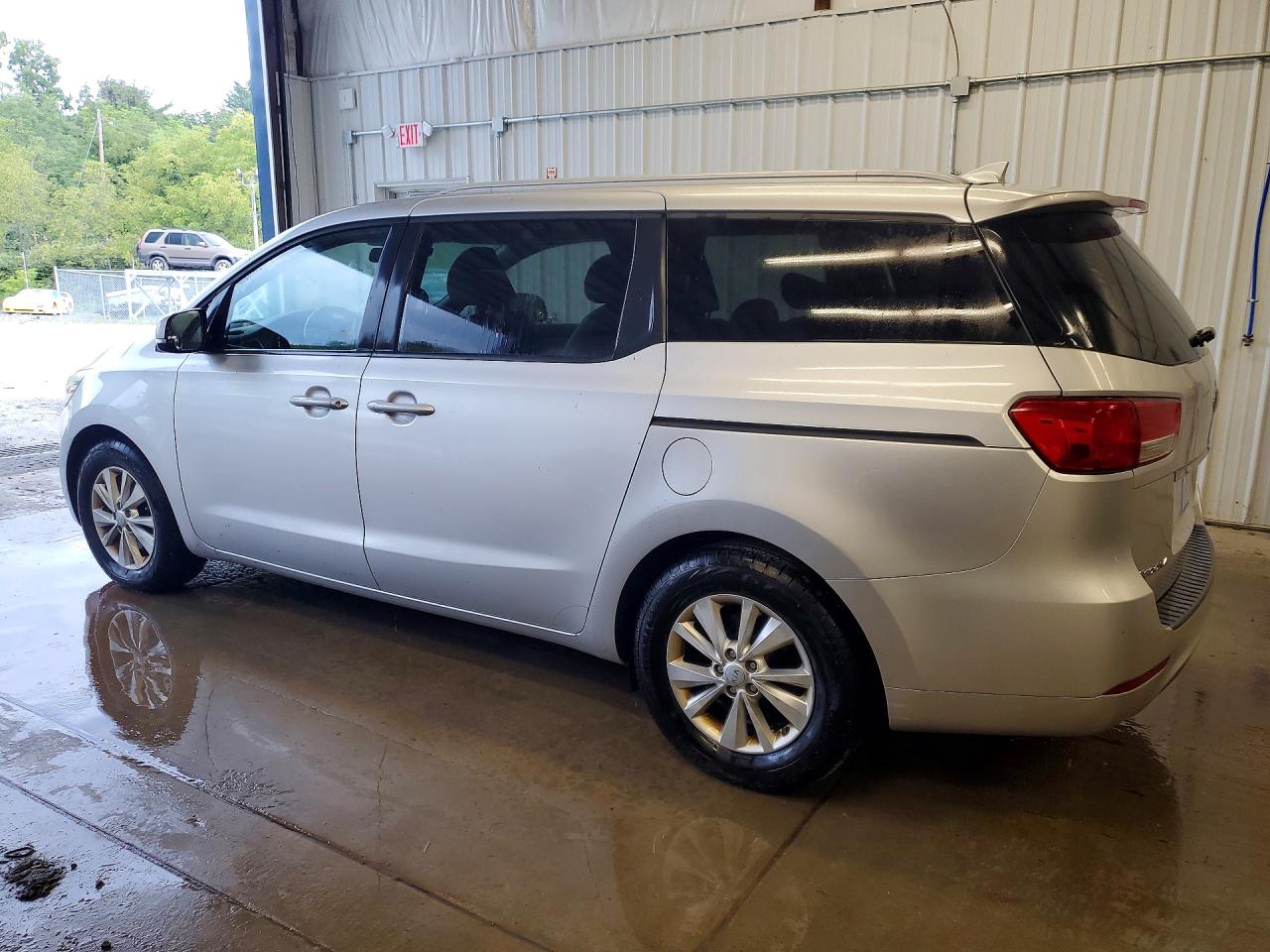 2016 KIA SEDONA LX — снимка 2