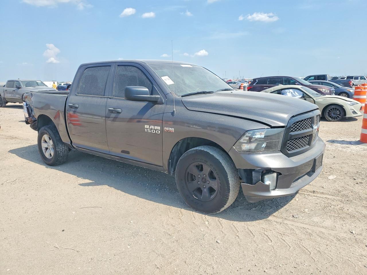 2017 RAM 1500 ST — снимка 4