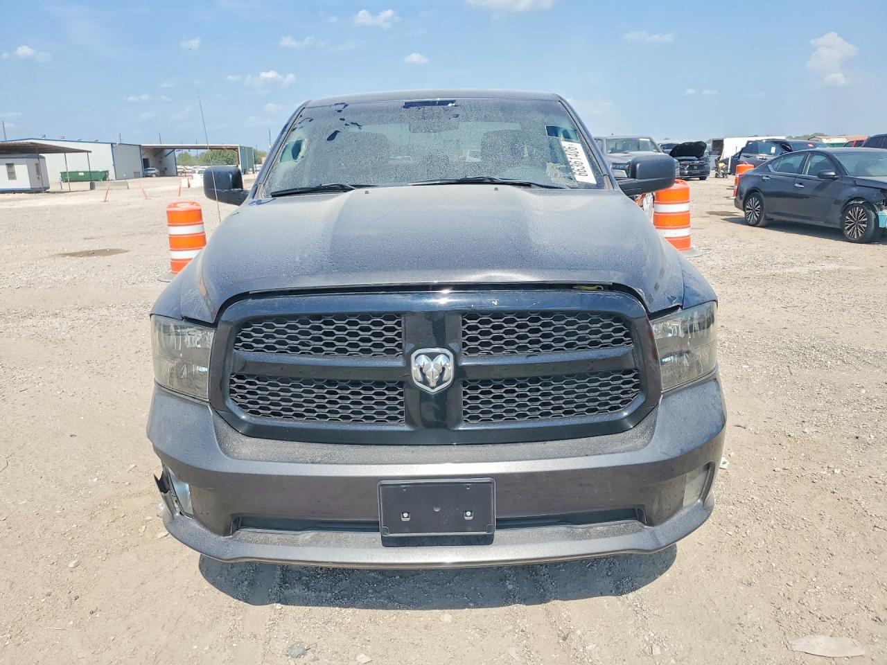 2017 RAM 1500 ST — снимка 5