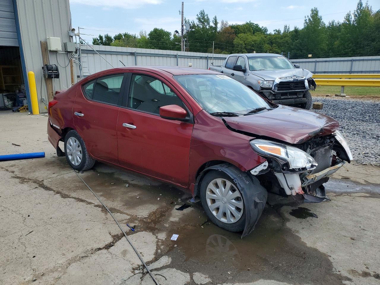 2017 NISSAN VERSA 1.6 SV — снимка 4