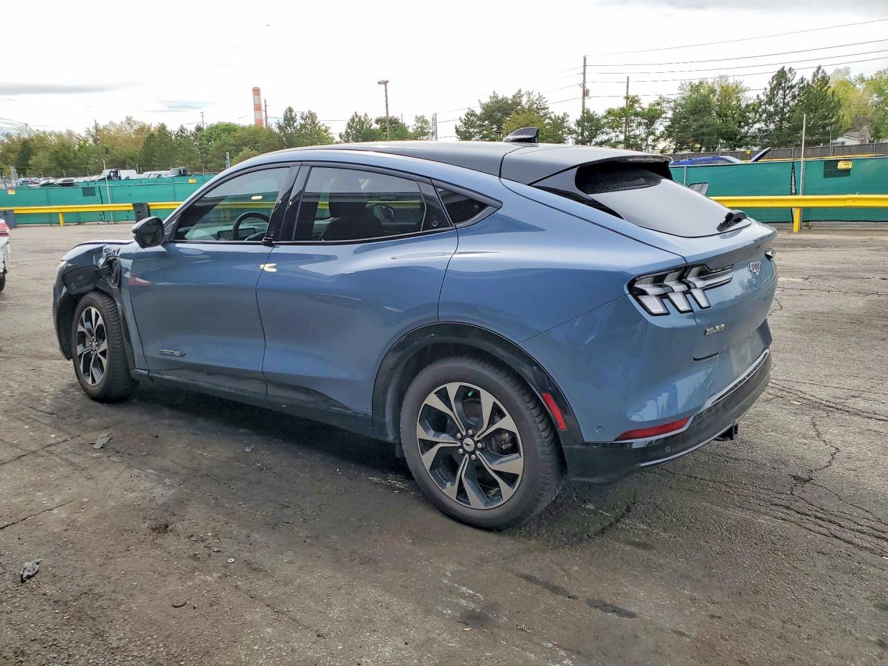 2023 FORD MUSTANG MACH-E PREMIUM — снимка 2