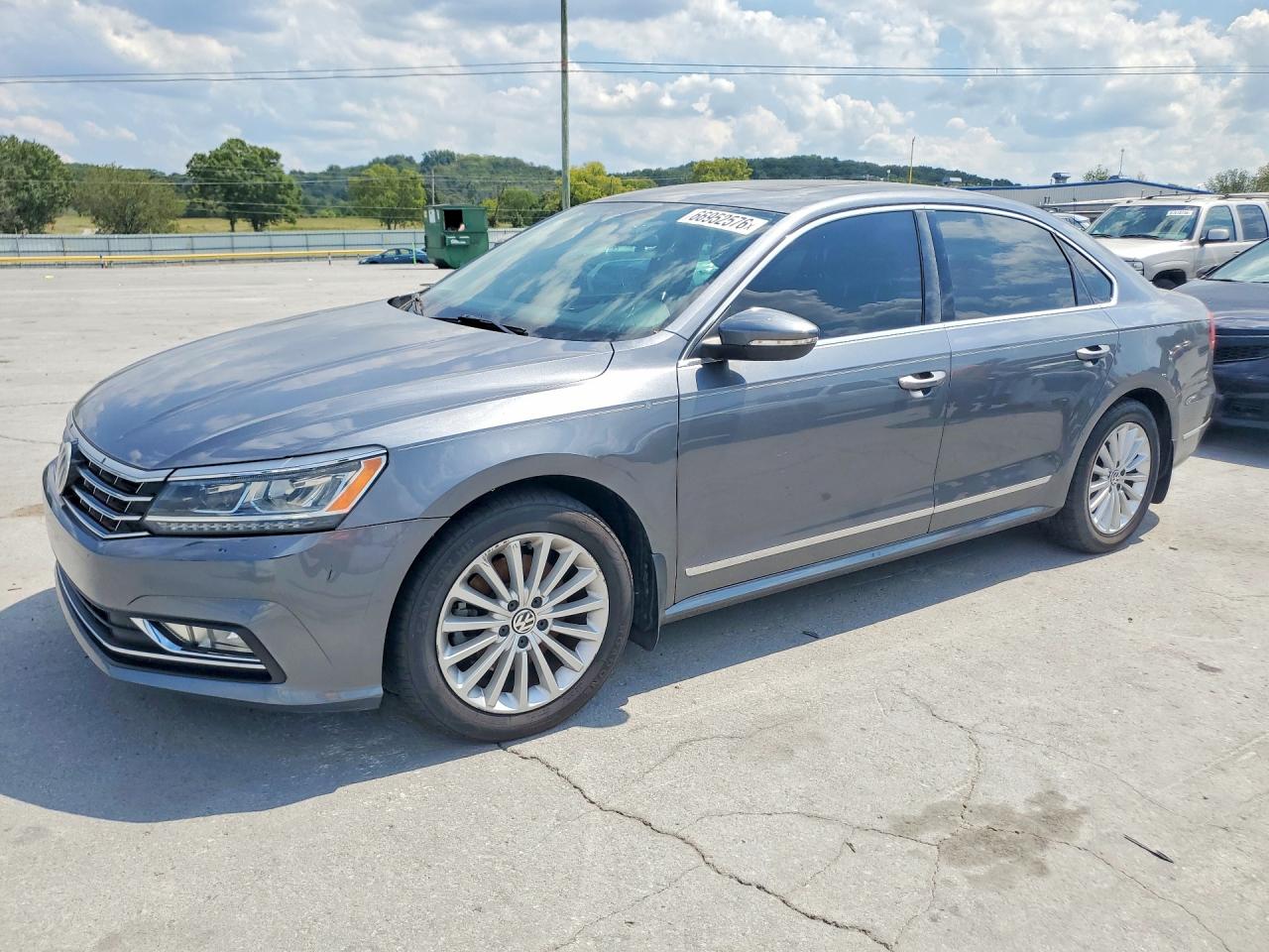 2016 VOLKSWAGEN PASSAT SE