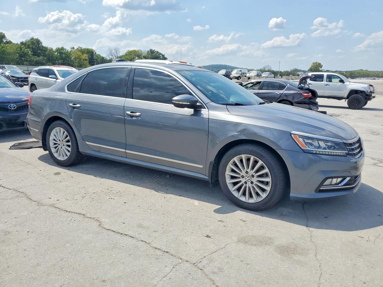 2016 VOLKSWAGEN PASSAT SE — снимка 4