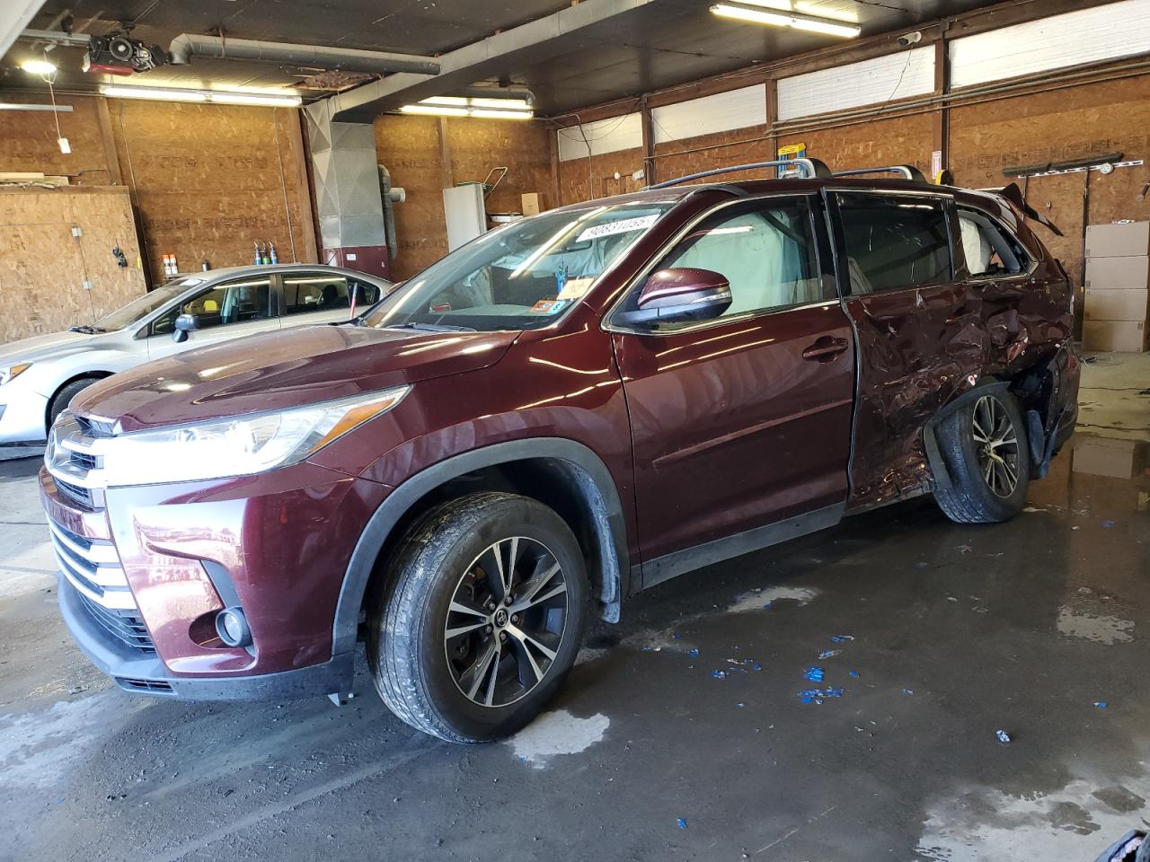 2019 TOYOTA HIGHLANDER LE PLUS