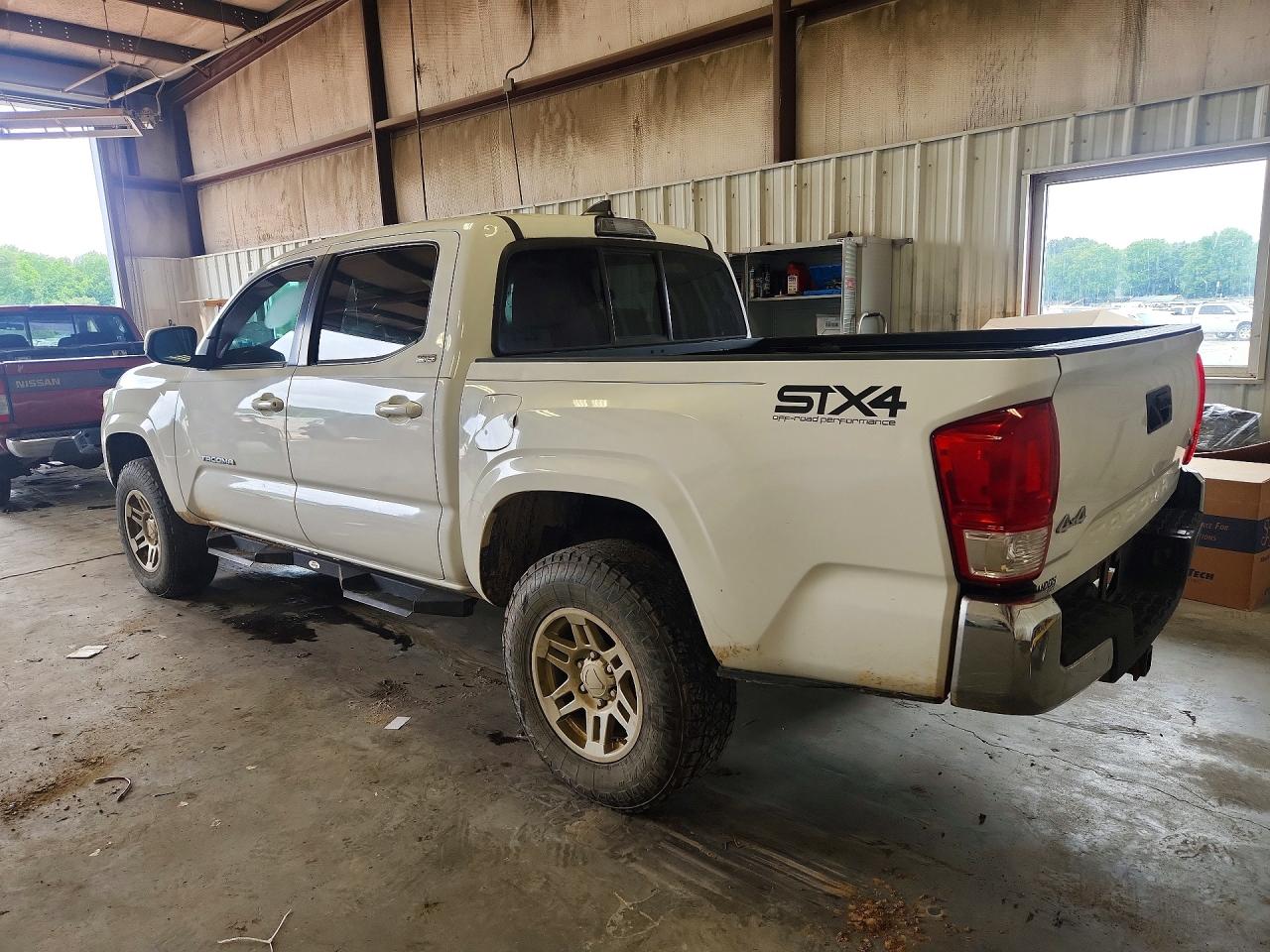 2016 TOYOTA TACOMA SR5 V6 — снимка 2