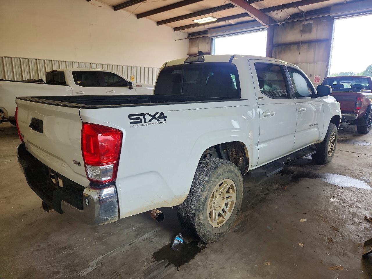 2016 TOYOTA TACOMA SR5 V6 — снимка 3