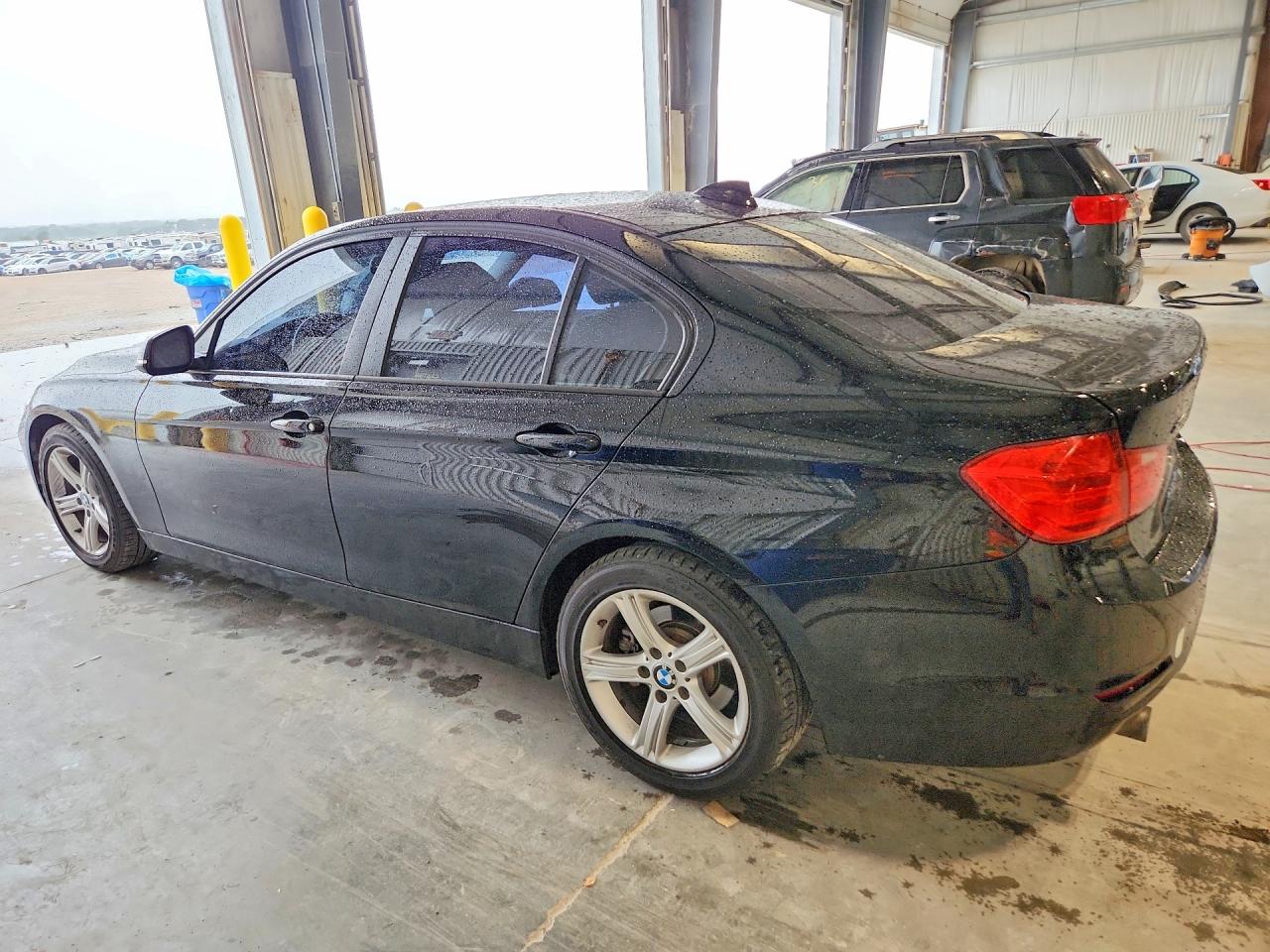 2014 BMW 320 I XDRIVE — снимка 2