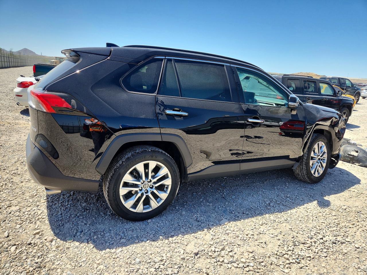 2023 TOYOTA RAV4 LIMITED — снимка 3