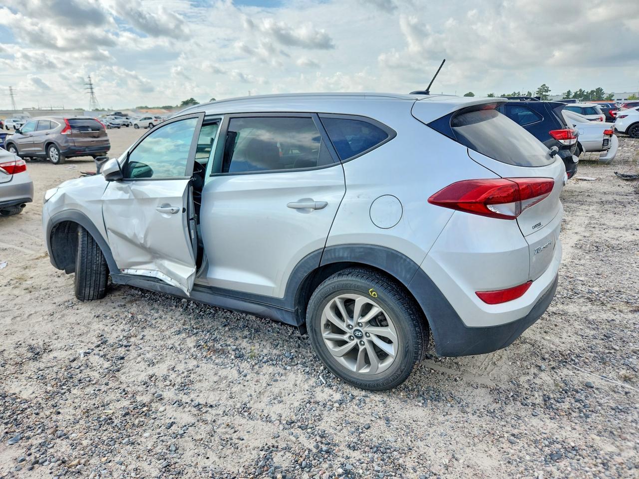 2016 HYUNDAI TUCSON SE — снимка 2
