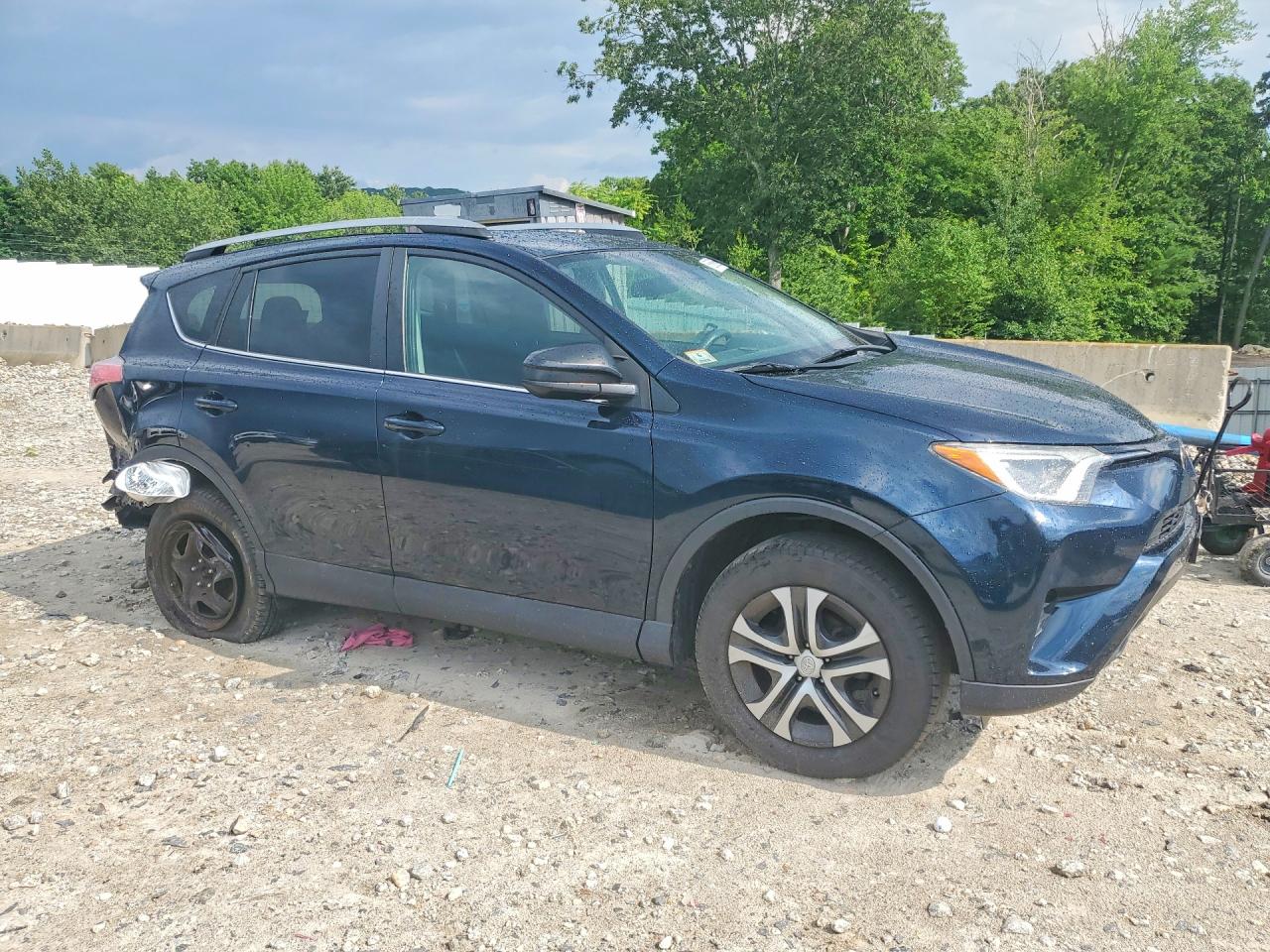 2017 TOYOTA RAV4 LE — снимка 4