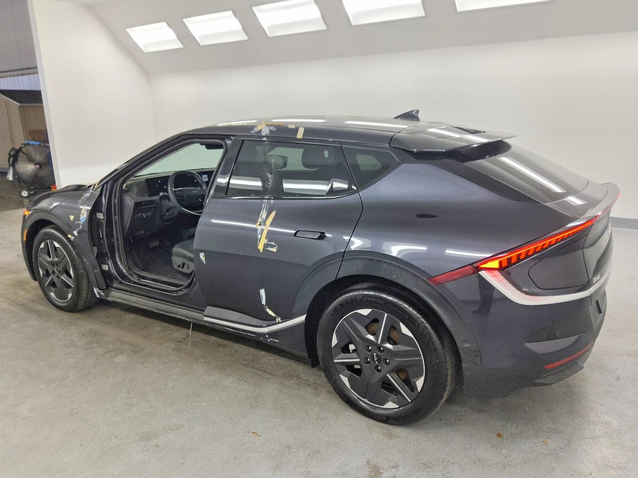 2025 KIA EV6 LIGHT LONG RANGE — снимка 2