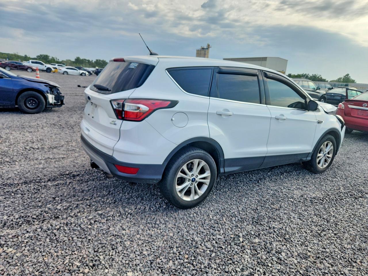 2017 FORD ESCAPE SE — снимка 3
