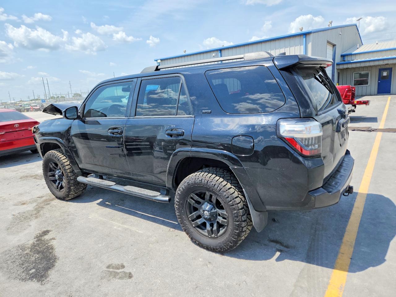 2017 TOYOTA 4RUNNER SR5 — снимка 2