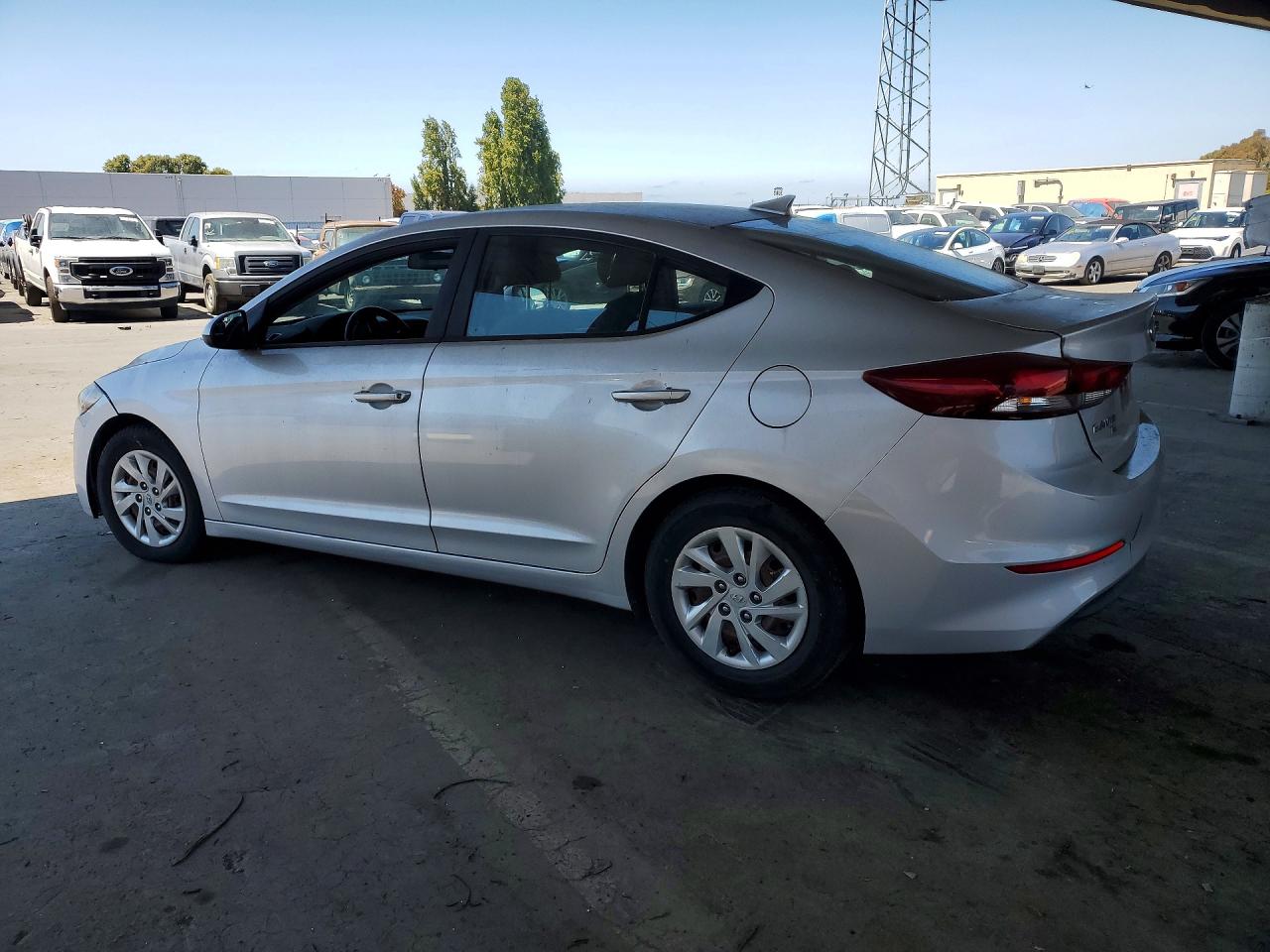 2017 HYUNDAI ELANTRA SE — снимка 2