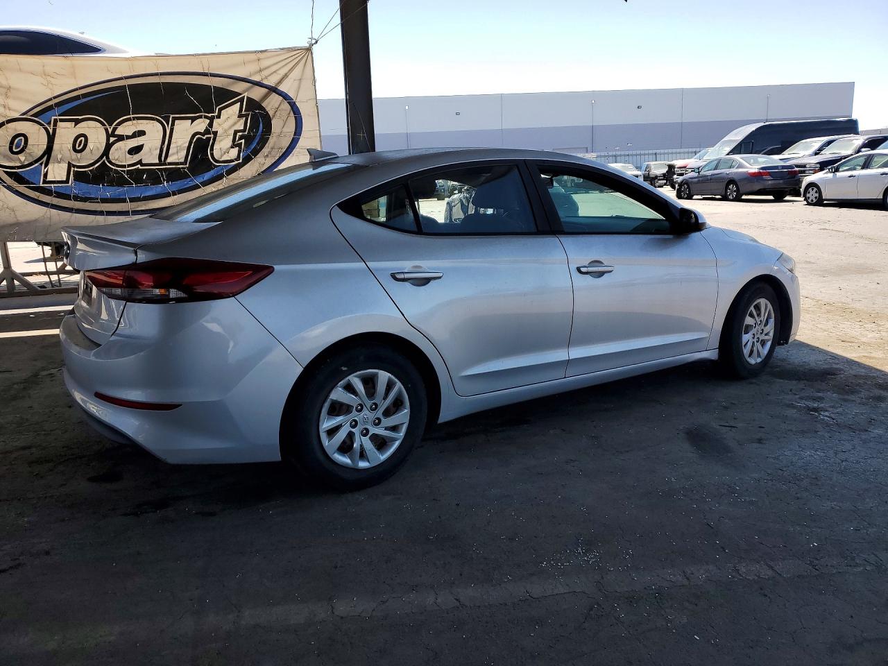 2017 HYUNDAI ELANTRA SE — снимка 3