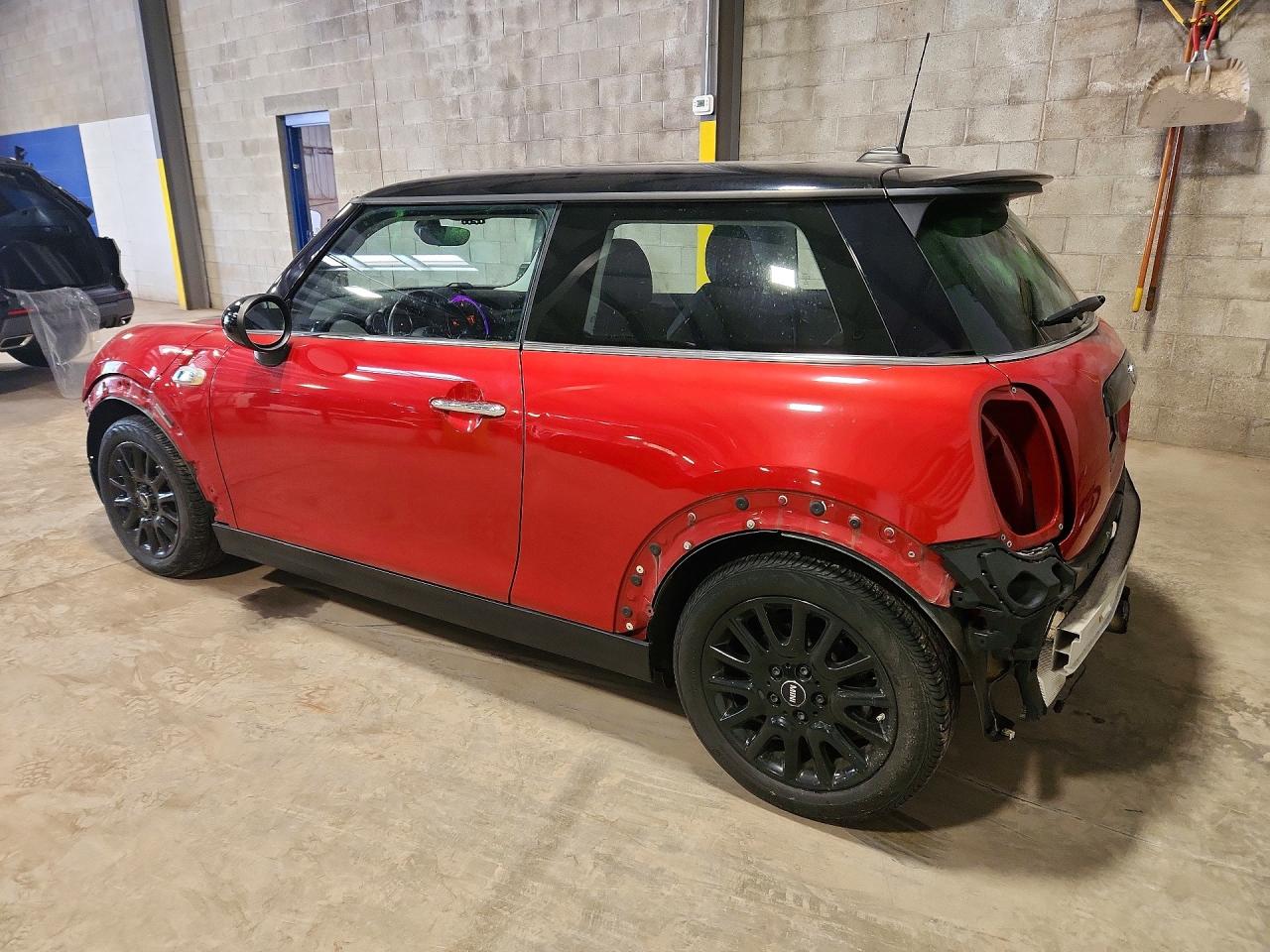 2015 MINI COOPER S — снимка 2