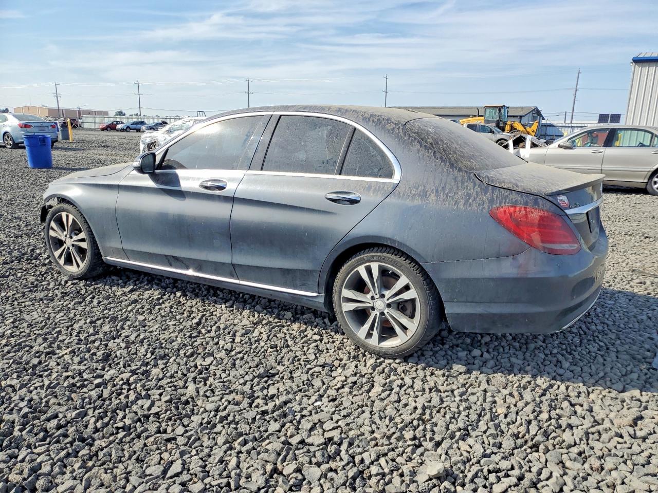 2015 MERCEDES-BENZ C 300 — снимка 2