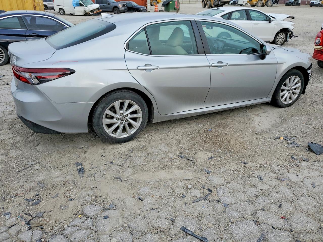 2022 TOYOTA CAMRY LE — снимка 3
