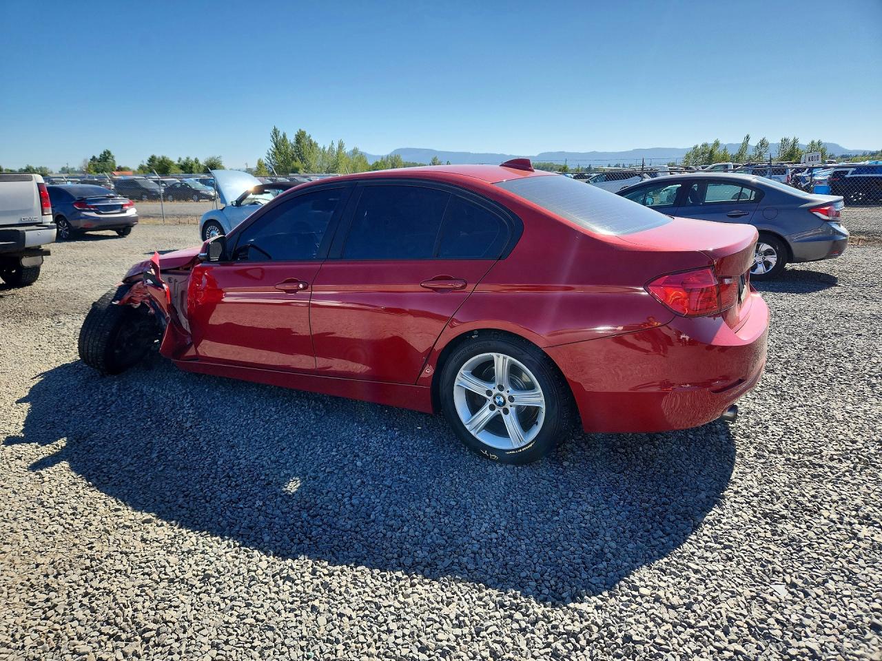 2015 BMW 320 I — снимка 2