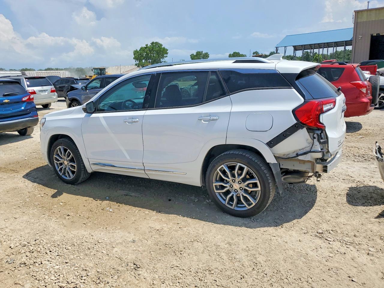 2023 GMC TERRAIN DENALI — снимка 2