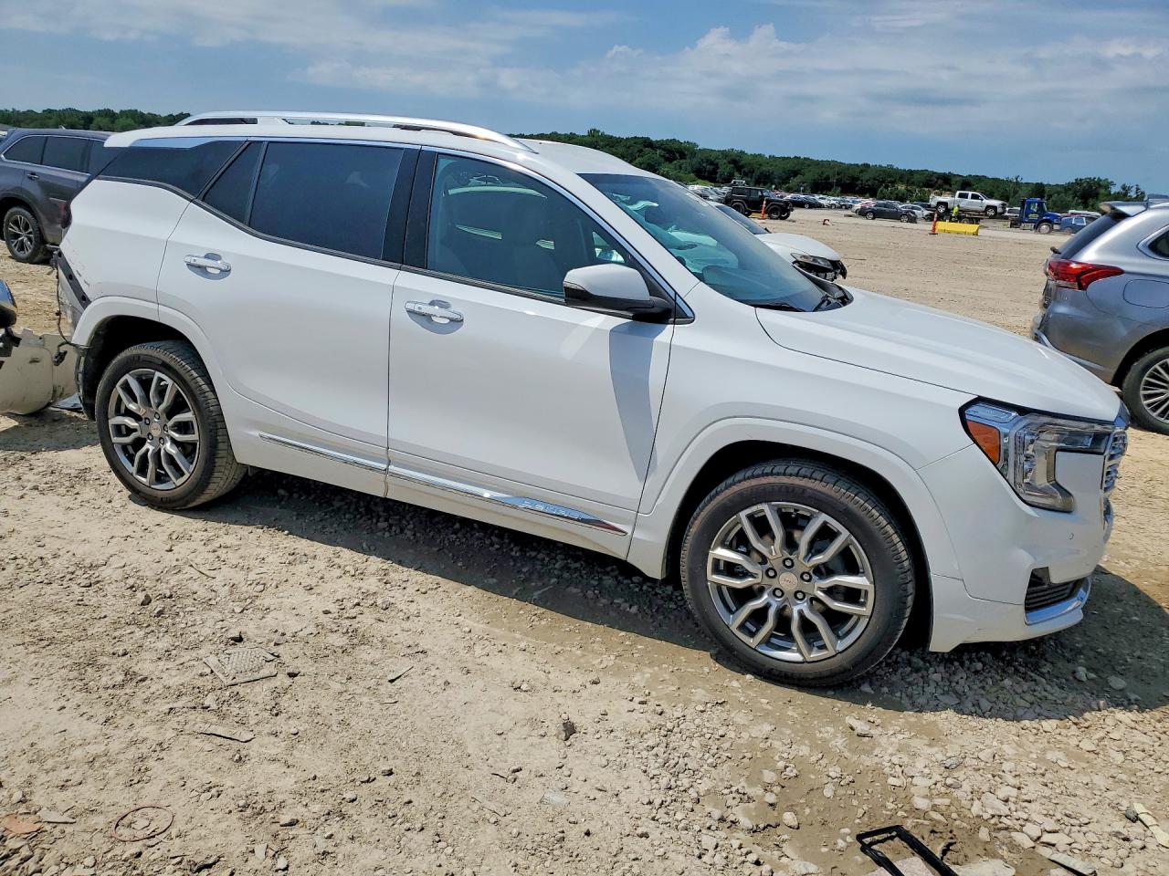 2023 GMC TERRAIN DENALI — снимка 4